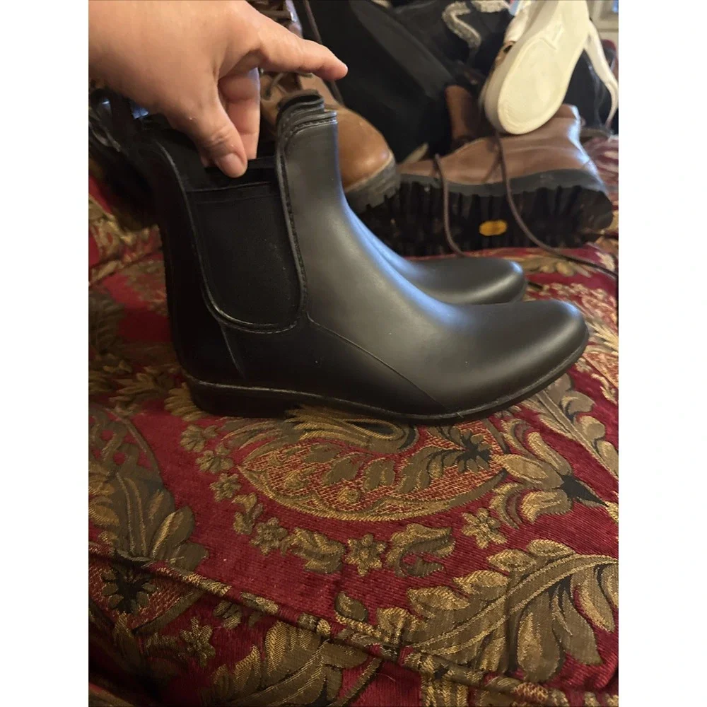 Storm By Cougar Chelsea Boots Black SIZE 10 Rain Boot | Winter Nice